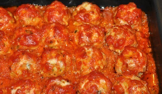  Фрикадельки томатный соус в духовке. Польпетте с сыром из Италии.